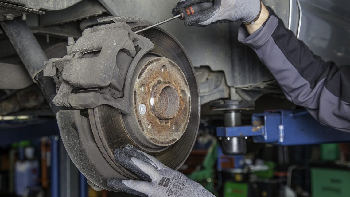 Talleres mecánicos para reparar frenos en Granada – Averías comunes